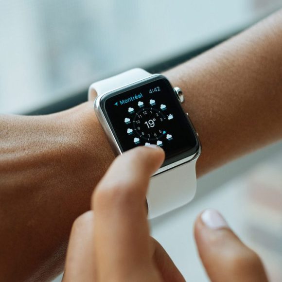 smart-watch-821557_1920